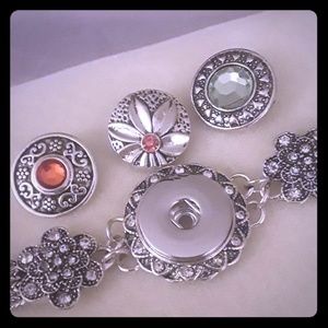 Snap Bracelet with 3 snap charms